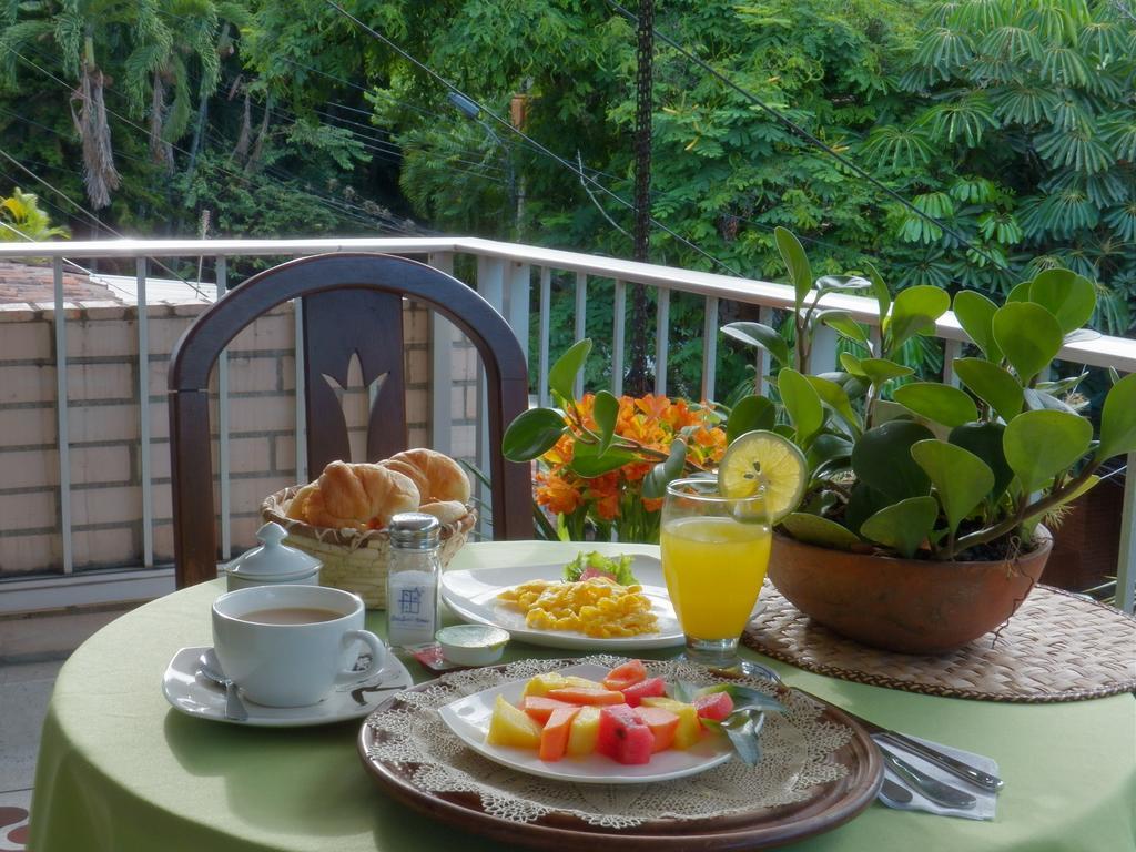 Hotel Casa Santa Monica Norte Калі Екстер'єр фото